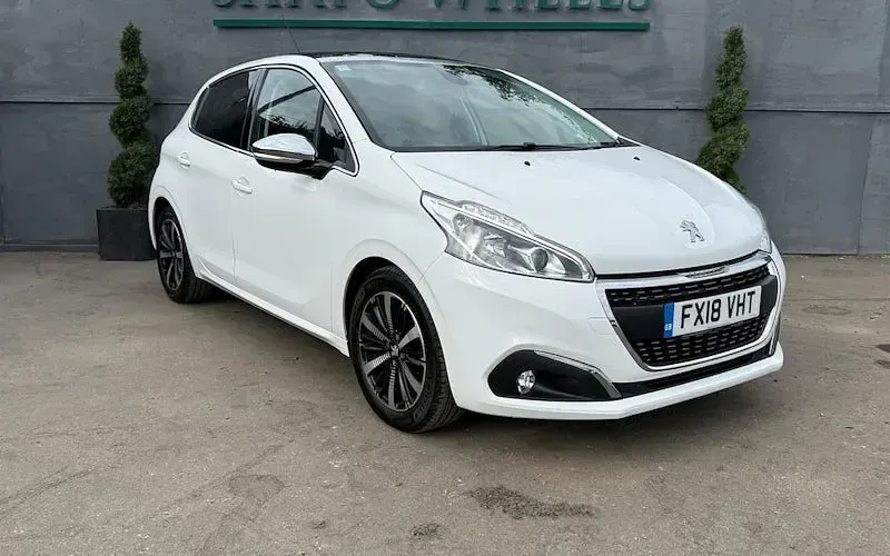 Used Peugeot 208 Allure Premium 82 HP (60 kW) 2018 Hatchback