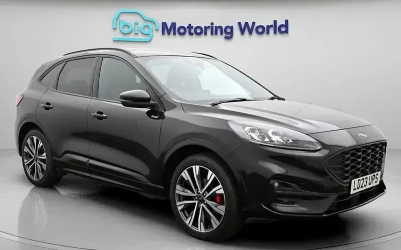 Używany Ford Kuga ST-Line X 225 KM (165 kW) 2023 SUV