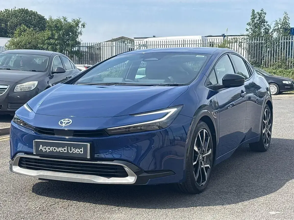 Used Toyota Prius 2025 Blue Hatchback