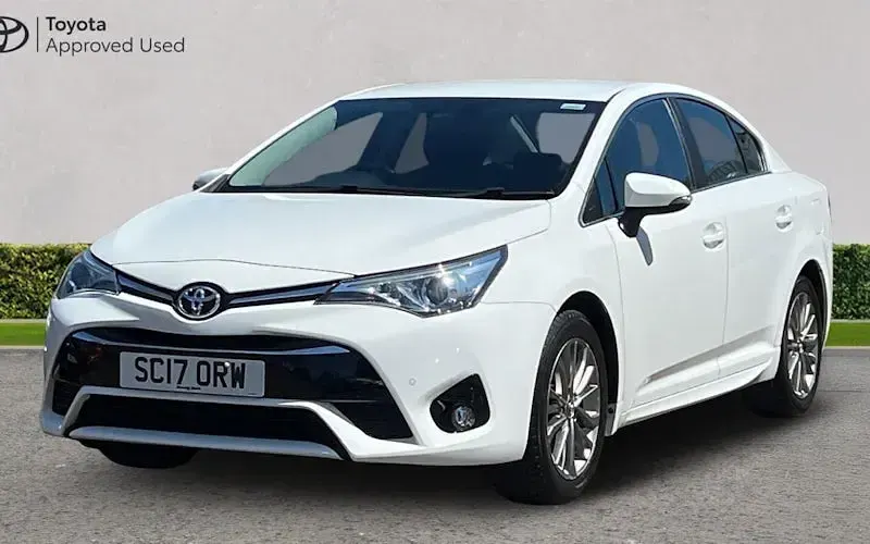 Used Toyota Avensis Business Edition 147 HP (108 kW) 2017 White Sedan