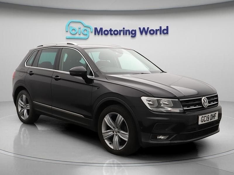 Black Used 2019 VW Tiguan Match SUV | £17,051 (Good price) - Image 1/4