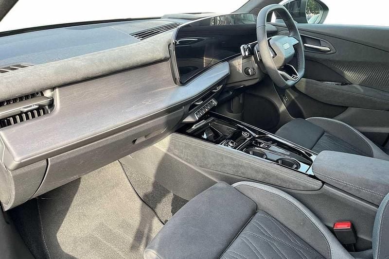 New Audi Q3 Comfort 193 HP (141 kW) 2026 Sage green metallic SUV