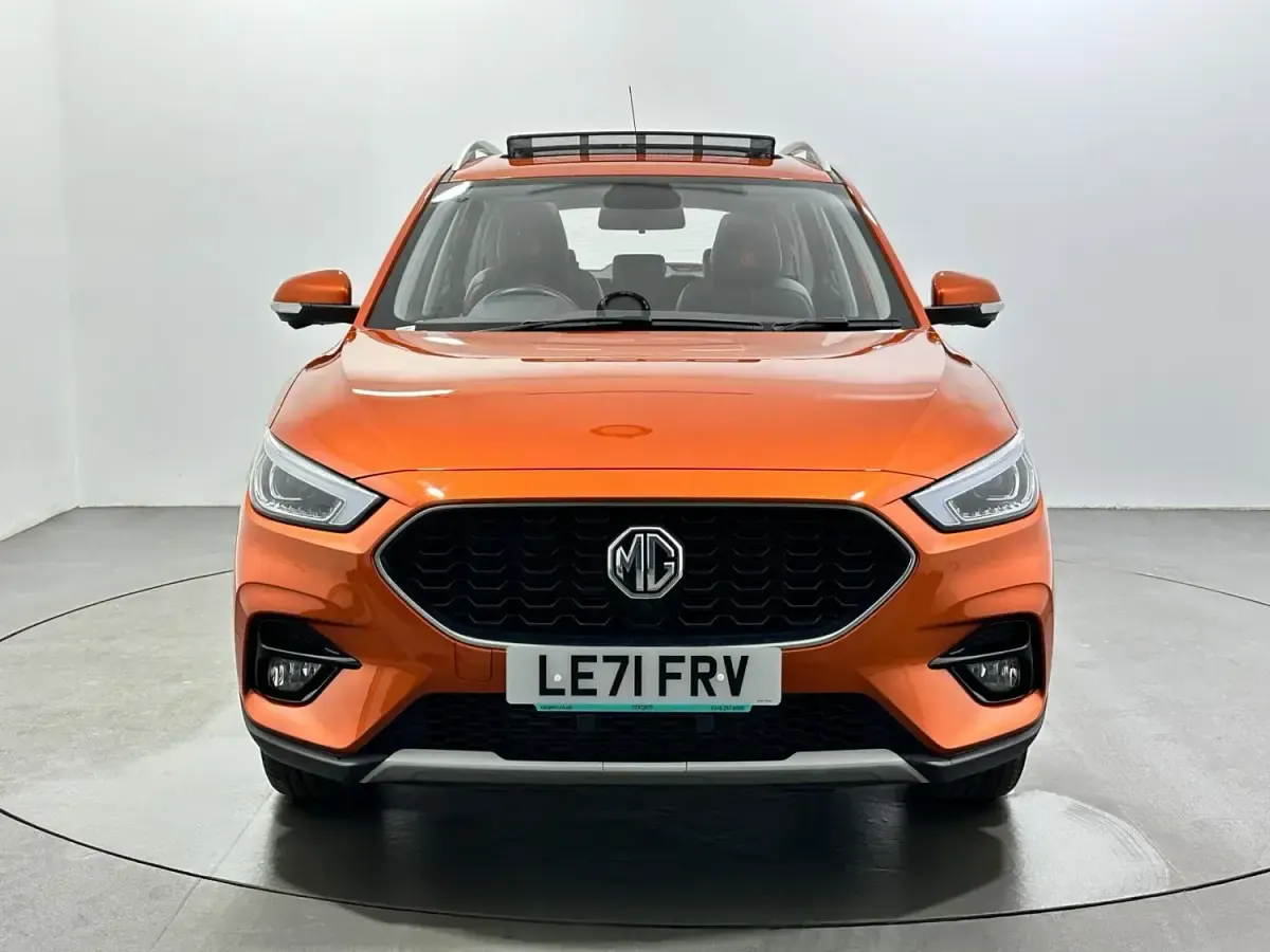 Używany MG ZS Exclusive 111 KM (81 kW) 2022 Pomarańczowy SUV