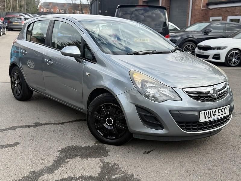 Used Vauxhall Corsa Design Edition 100 HP (73 kW) 2014 Silver Hatchback