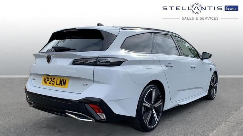 Second-hand Peugeot 308 SW GT 134 CP (98 kW) 2025 Alb Break