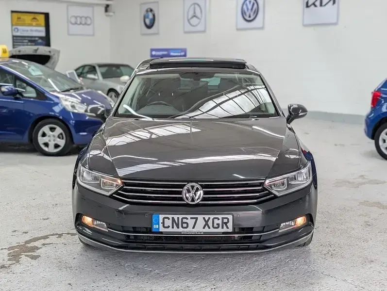 Usado VW Passat GT 150 HP (110 kW) 2017 Cinzento Sedan