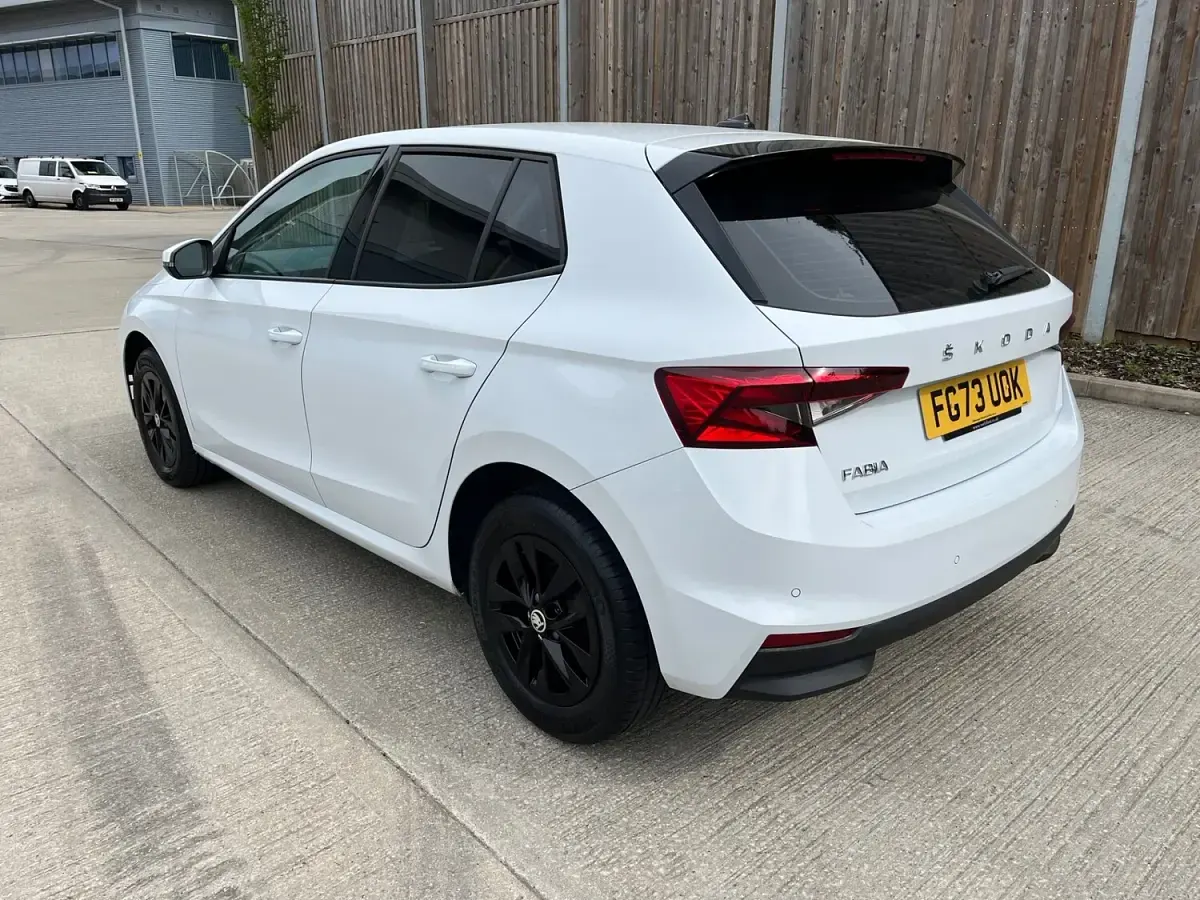 Used Skoda Fabia Comfort 2023 White Hatchback