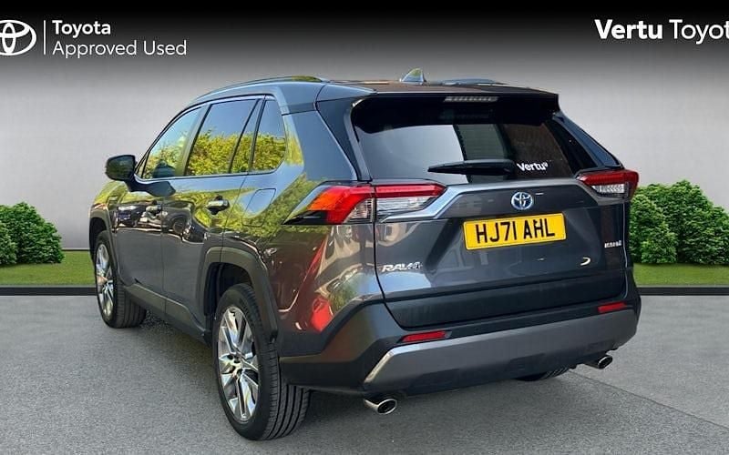 Usado Toyota RAV4 218 HP (160 kW) 2025 SUV