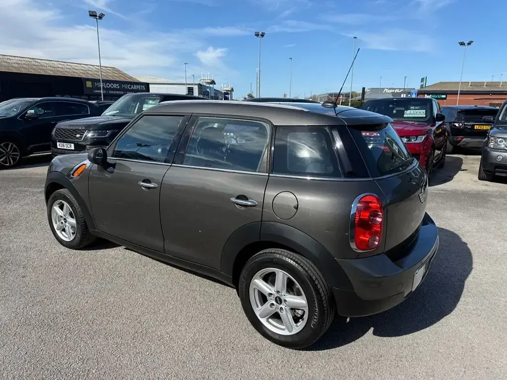 Usado Mini One Countryman 98 CV (72 kW) 2012 Gris SUV