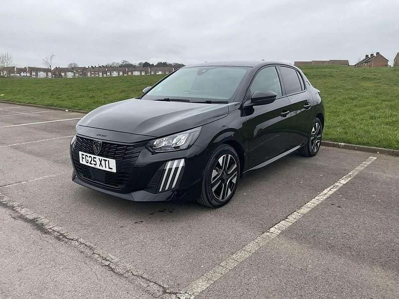 Used Peugeot 208 Allure 101 HP (74 kW) 2025 Black Hatchback