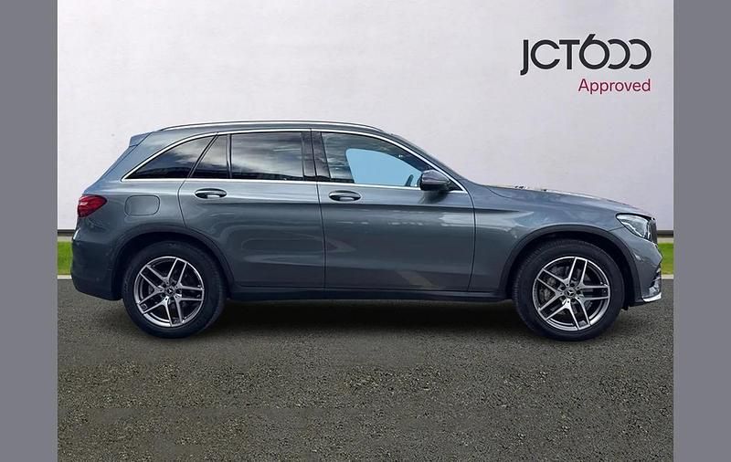 Used Mercedes GLC250 AMG Line Premium 200 HP (147 kW) 2019 Grey SUV