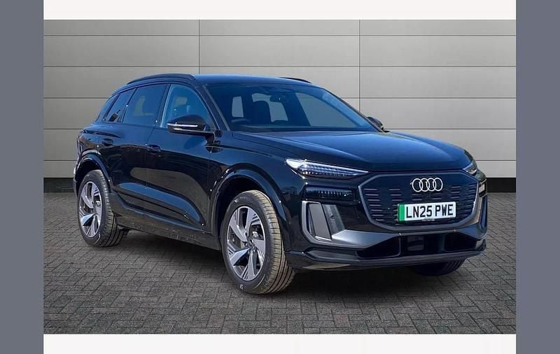 Mythos black Used 2025 Audi Q6 e-tron S-Line SUV | £57,795 (Fair price) - Image 1/4