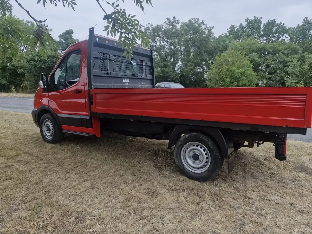 Used Ford Transit 2018 Red Van