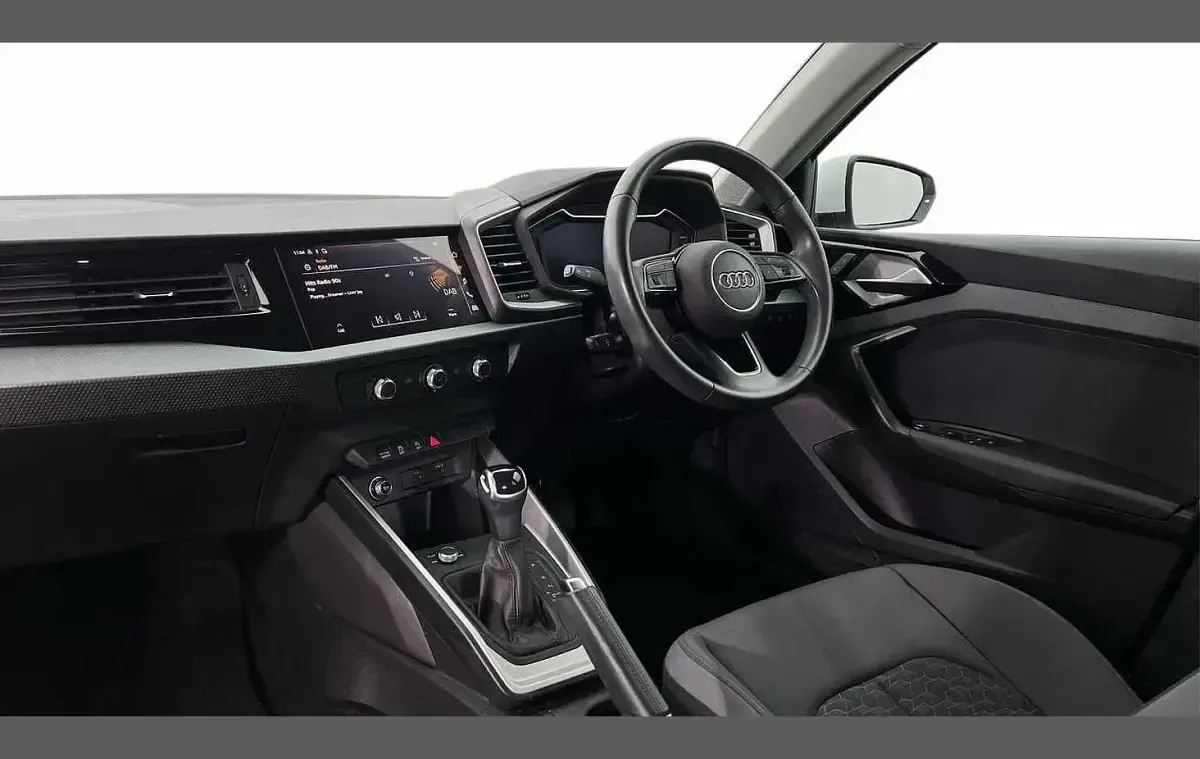 Used Audi A1 Sport 108 HP (79 kW) 2023 White SUV