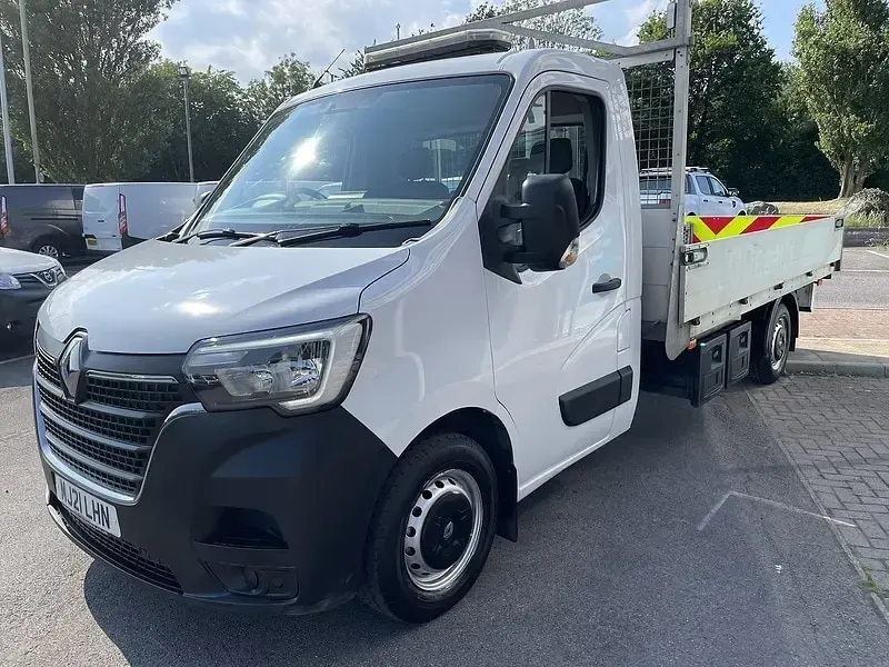 Used Renault Master Business 135 HP (99 kW) 2021 Mineral white MPV