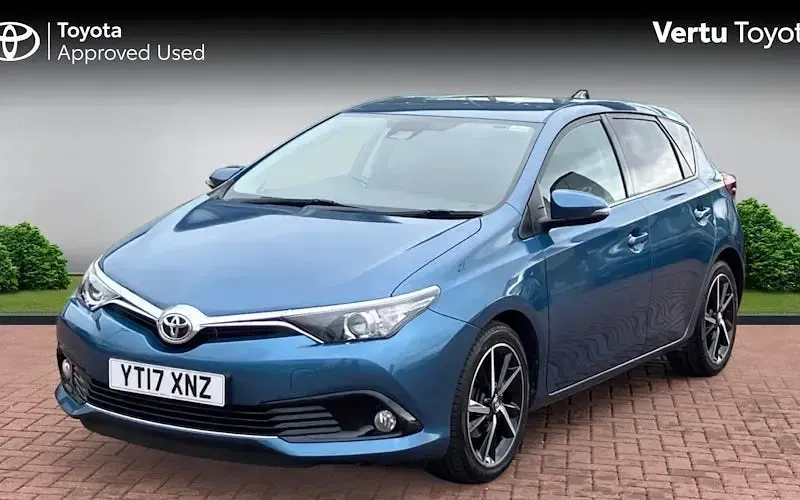 Used Toyota Auris Design 116 HP (85 kW) 2017 Hatchback