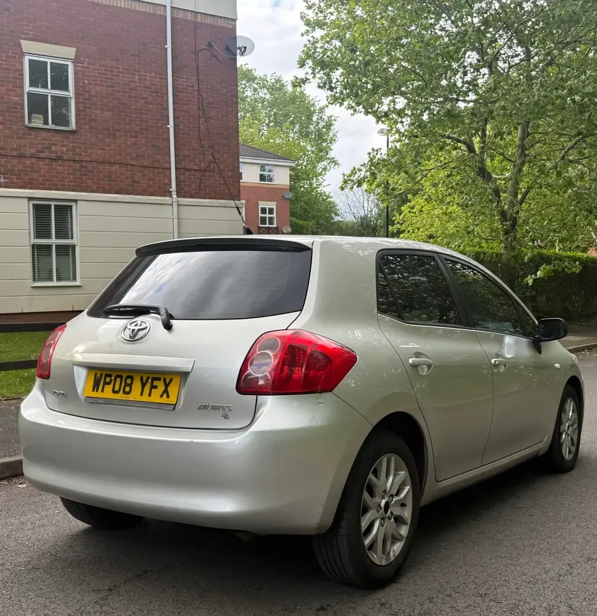 Used Toyota Auris T3 97 HP (71 kW) 2008 Silver Hatchback