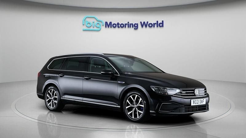 Used 2021 VW Passat GTE | £14,900 (Good price) - Image 1/4