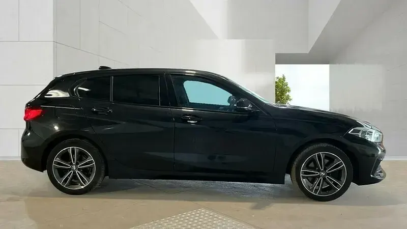 Used BMW 118 Sport Line 2020 Black Hatchback