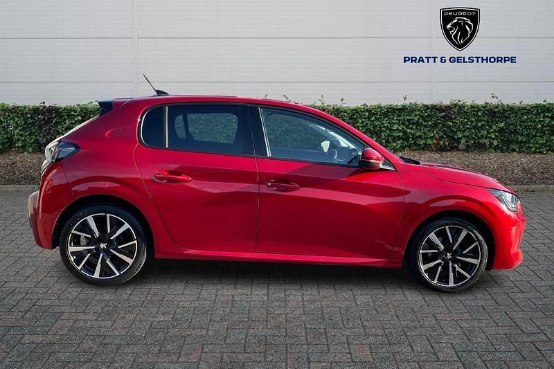 Used Peugeot 208 Allure Premium 99 HP (72 kW) 2020 Red Hatchback