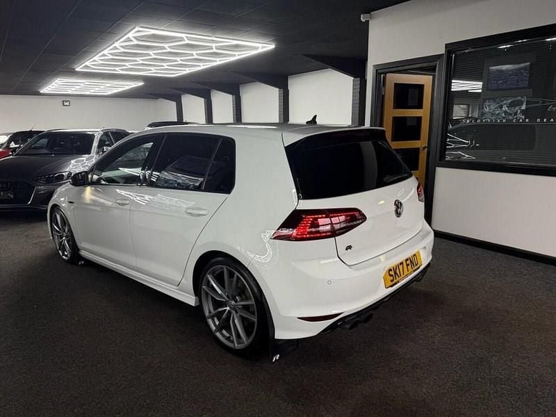 Begagnad VW Golf VII R 2017 Vit Halvkombi