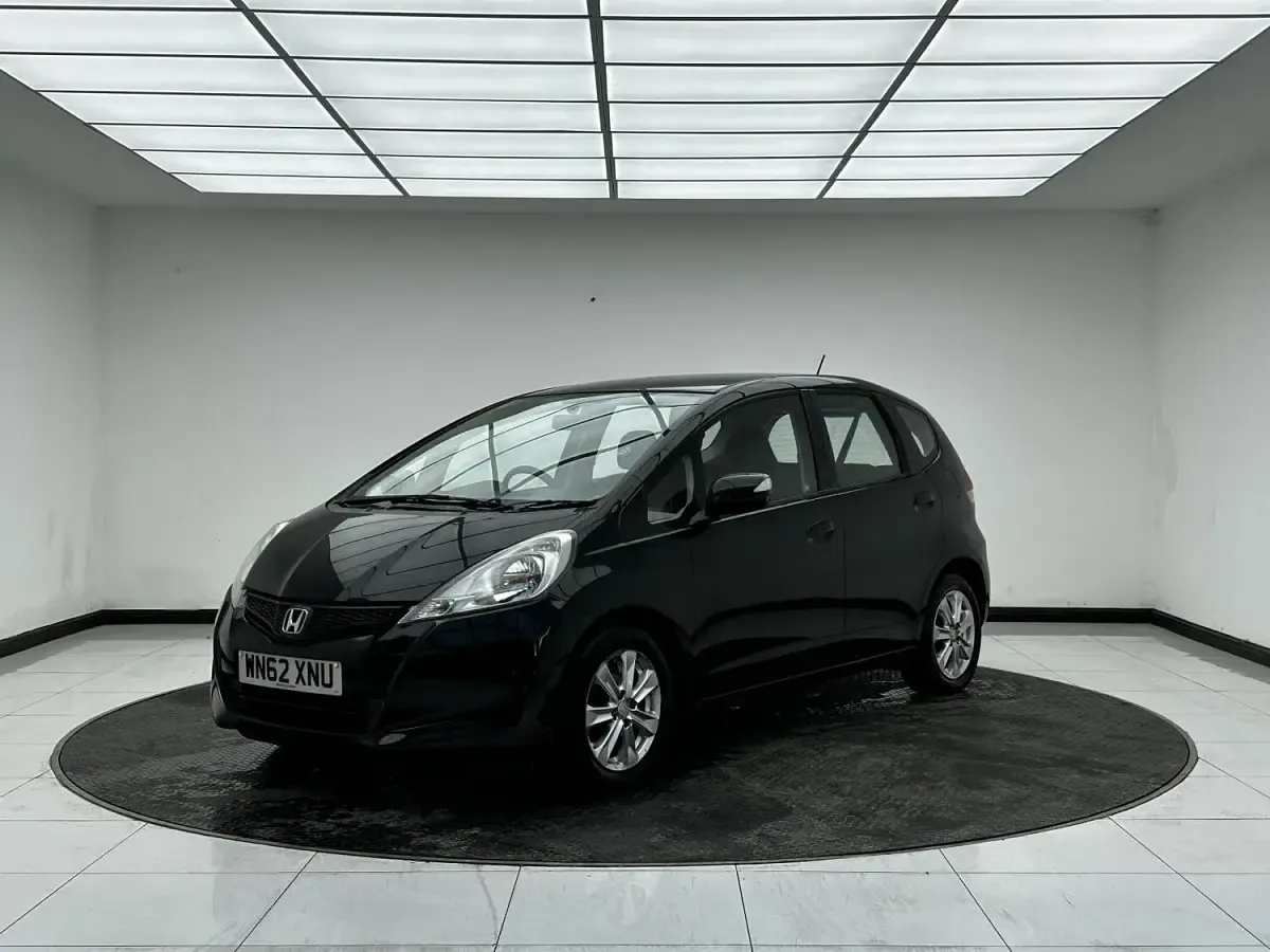 Used Honda Jazz ES 99 HP (72 kW) 2012 Black Hatchback