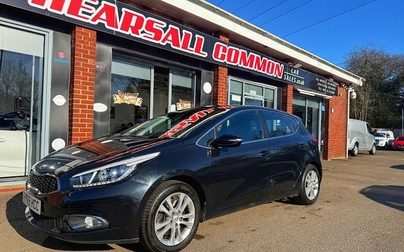 Used Kia Ceed 99 HP (72 kW) 2015 Black Hatchback