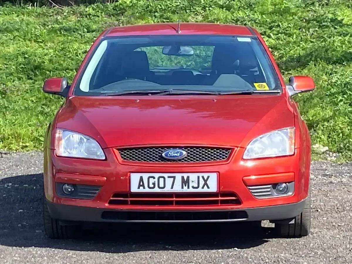 Used Ford Focus Style 100 HP (73 kW) 2007 Red Hatchback
