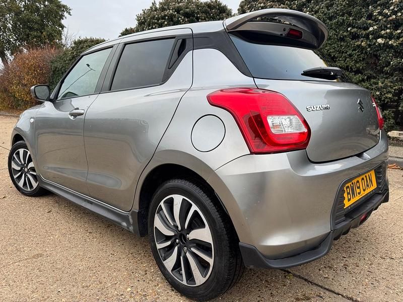 Used Suzuki Swift 90 HP (66 kW) 2019 Silver Hatchback