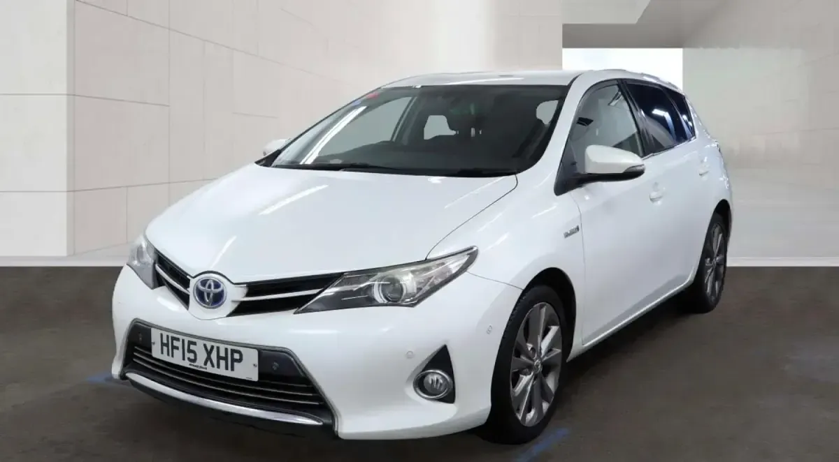 Usado Toyota Auris Hybrid 2015 Branco Citadino