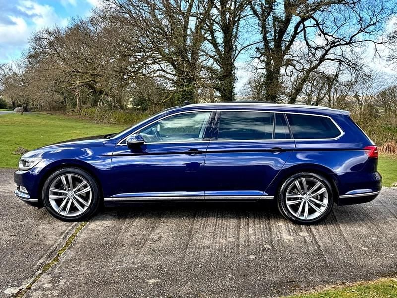 Used VW Passat GT 190 HP (139 kW) 2019 Blue Estate
