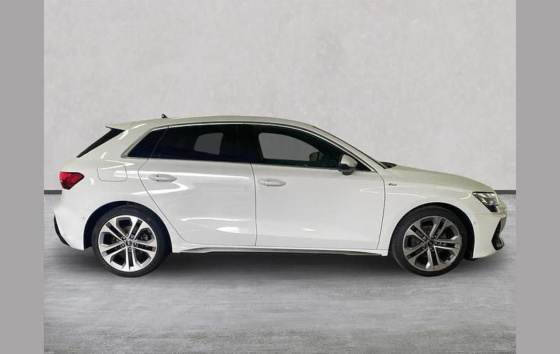 Used Audi A3 S-Line 147 HP (108 kW) 2025 White Hatchback