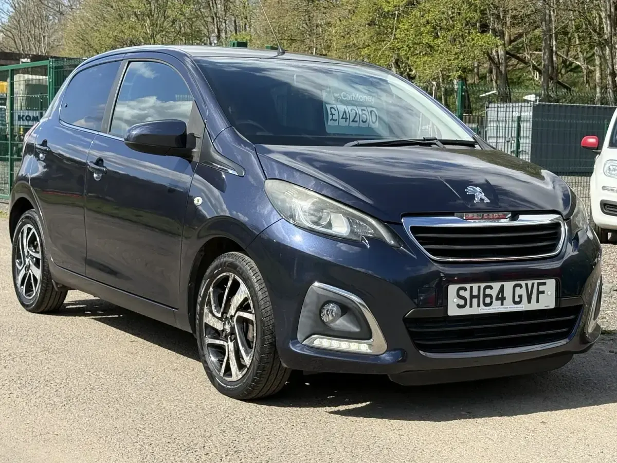 Używany Peugeot 108 Allure 82 KM (60 kW) 2014 Niebieski Hatchback