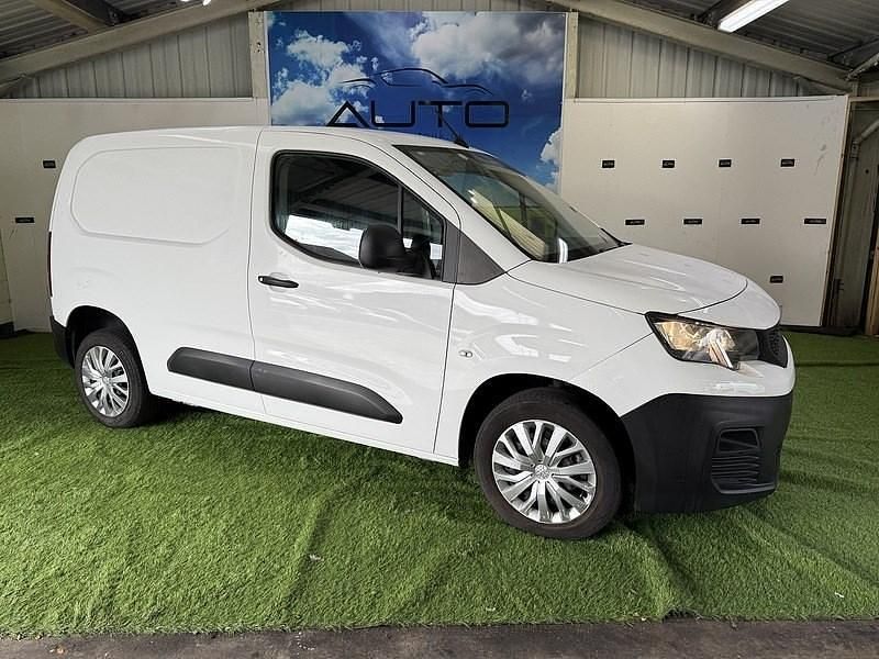 White Used 2019 Peugeot Partner Van | £7,199 (Good price) - Image 1/4