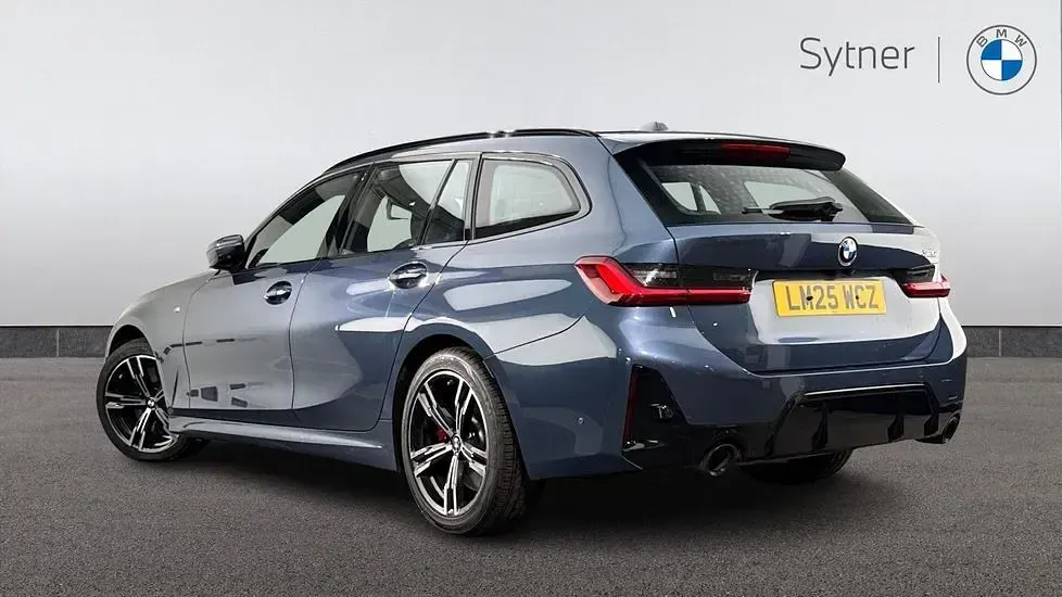 Used BMW 320 M Sport 181 HP (133 kW) 2025 Blue Estate