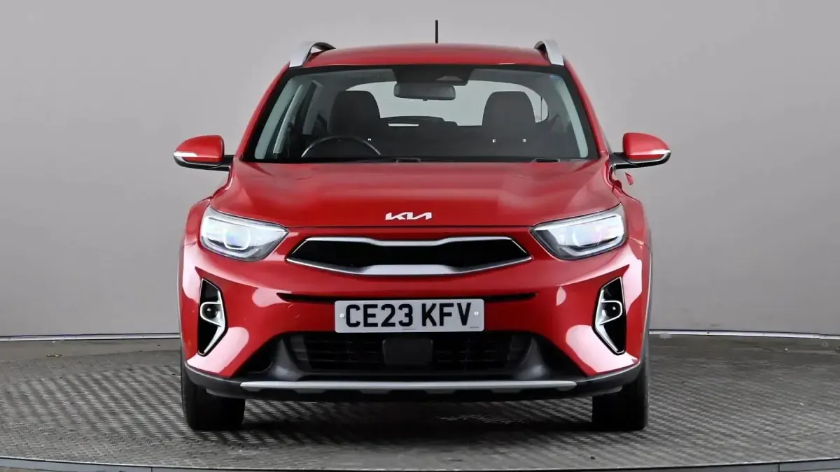 Used Kia Stonic 99 HP (72 kW) 2023 Red SUV