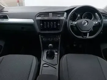 Używany VW Tiguan SE 130 KM (95 kW) 2019 Szary SUV