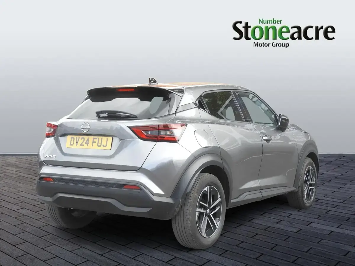 Used Nissan Juke N-Connecta 114 HP (83 kW) 2024 Grey SUV