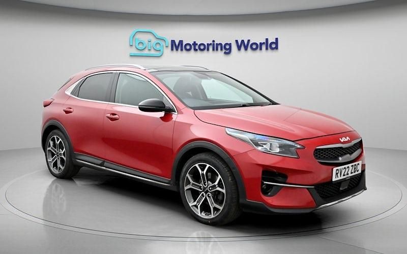 Usado Kia XCeed 160 HP (117 kW) 2022 Vermelho SUV