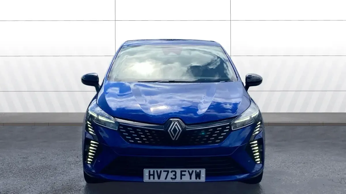 Used Renault Clio Techno 90 HP (66 kW) 2024 Blue Hatchback