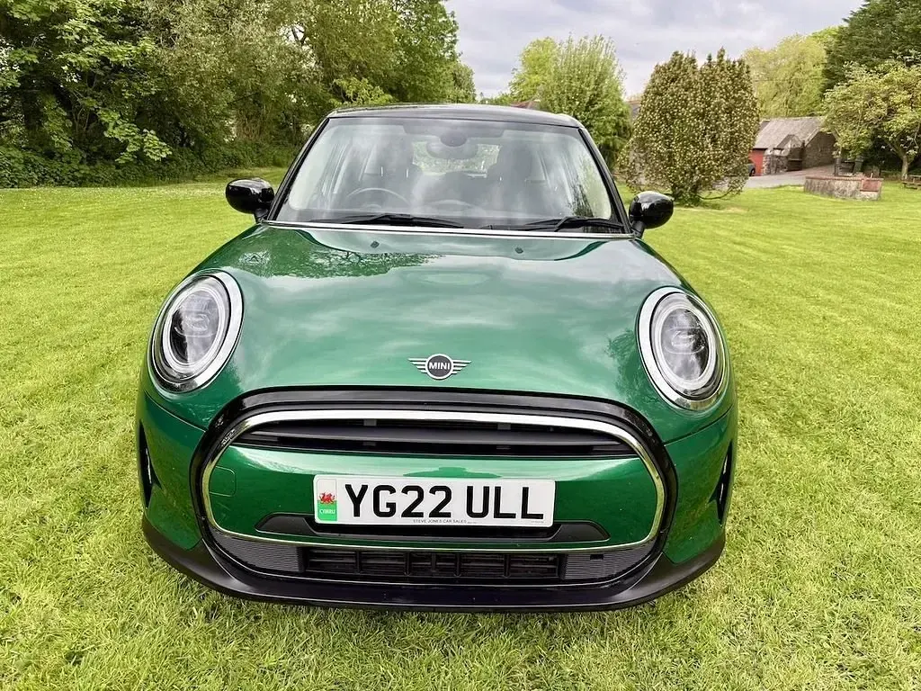 Used Mini Cooper Classic 136 HP (100 kW) 2022 Green Hatchback