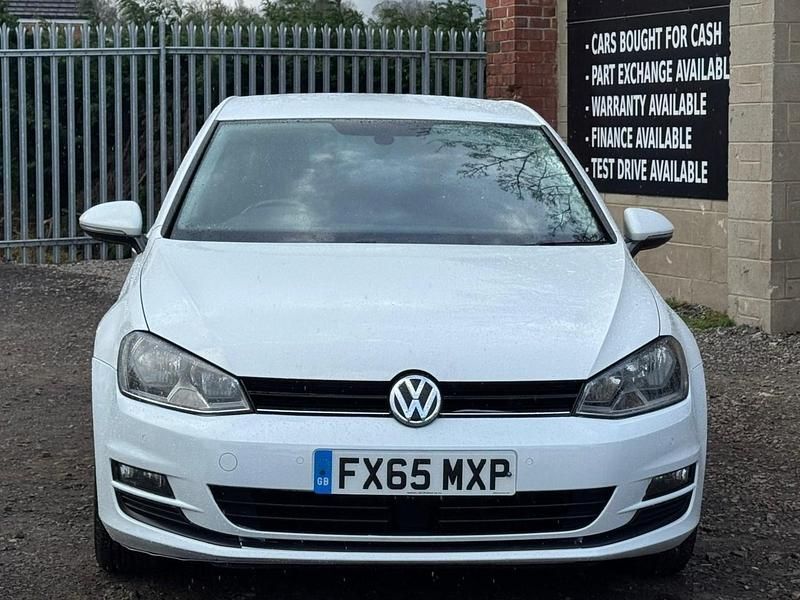 Used VW Golf VII Match 105 HP (77 kW) 2015 White Hatchback