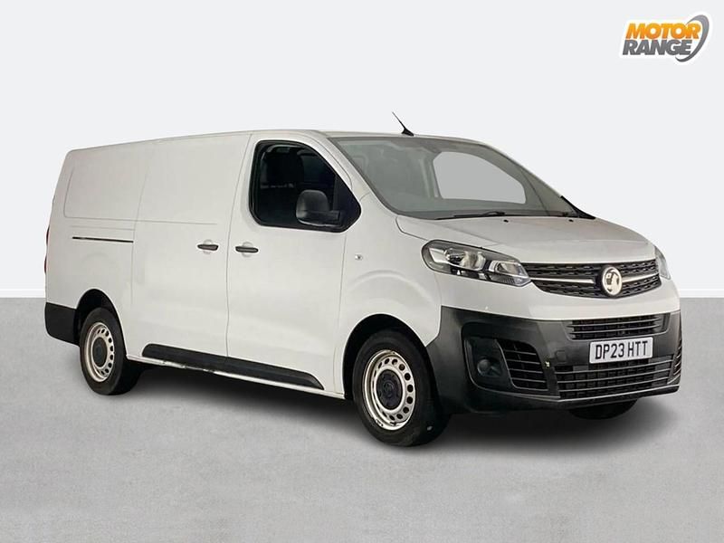 Used Vauxhall Vivaro 100 HP (73 kW) 2023 White MPV