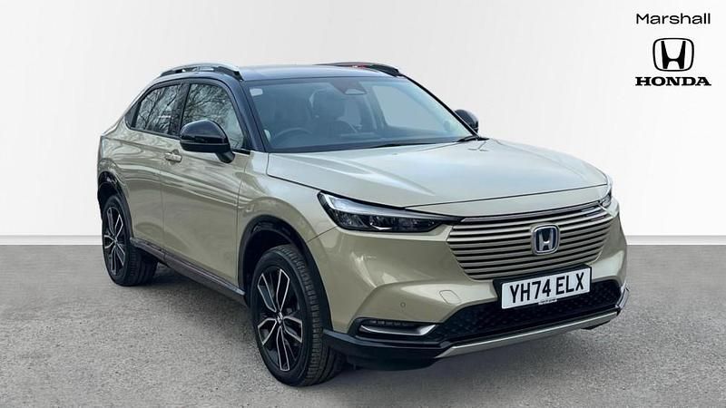 Used Honda HR-V Advance 131 HP (96 kW) 2024 Two tone solid/metallic  sand khaki with crystal SUV