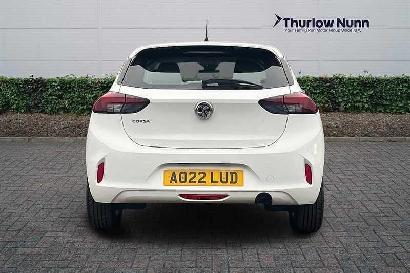 Used Vauxhall Corsa Edition 75 HP (55 kW) 2022 Jade white Hatchback