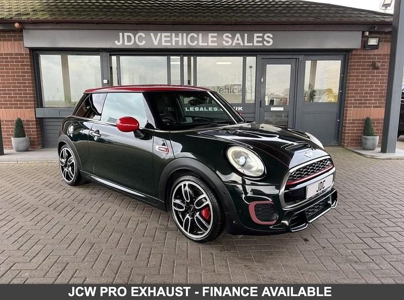 Used Mini John Cooper Works Hatch 231 HP (169 kW) 2015 Green Hatchback