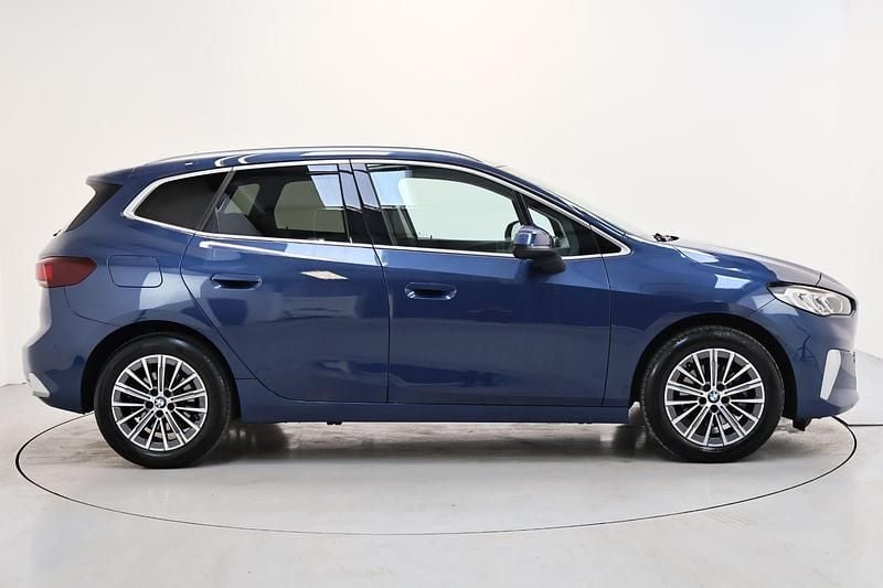 Used BMW 220 Active Tourer Luxury Line 168 HP (123 kW) 2022 Blue MPV