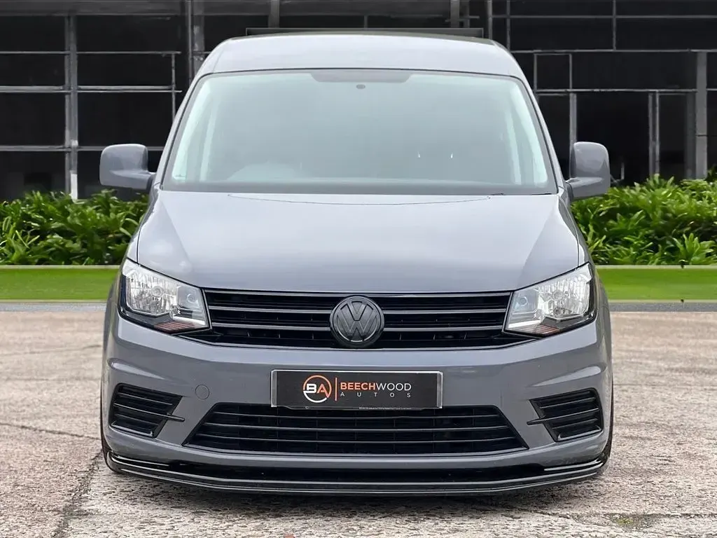 Used VW Caddy Trendline 122 HP (89 kW) 2018 Grey MPV