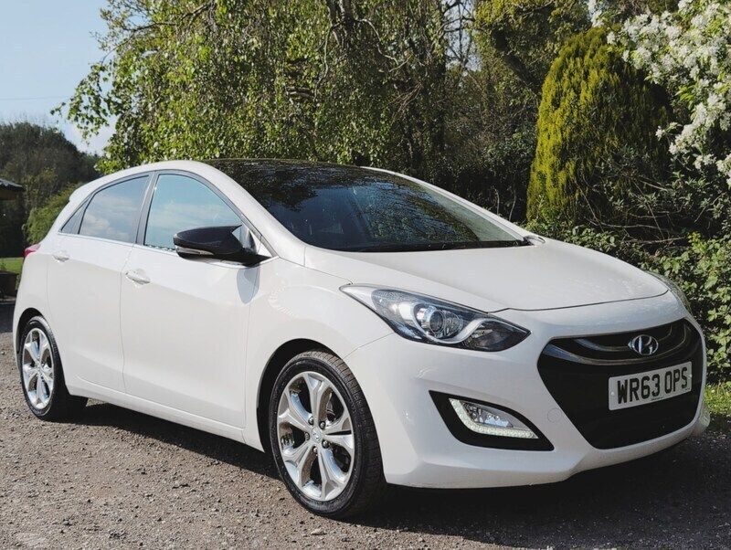 White Used 2014 Hyundai i30 Edition Hatchback | £5,495 - Image 1/4