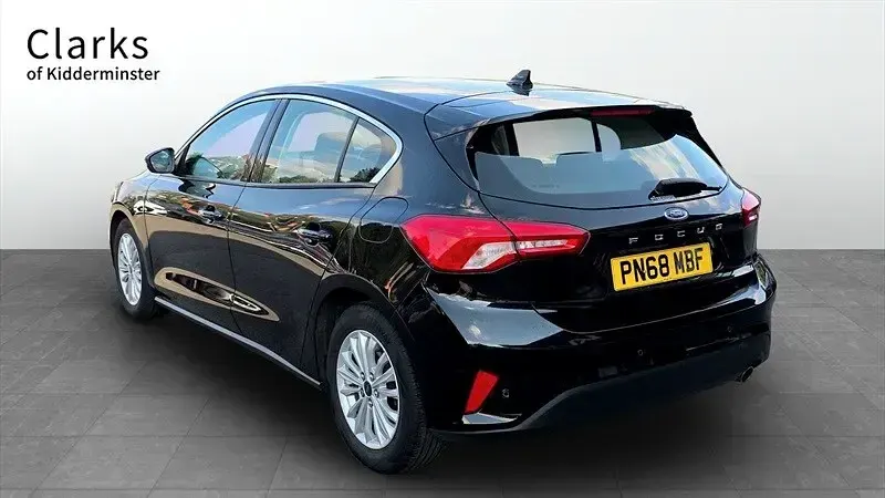 Used Ford Focus Titanium 125 HP (91 kW) 2018 Black Hatchback